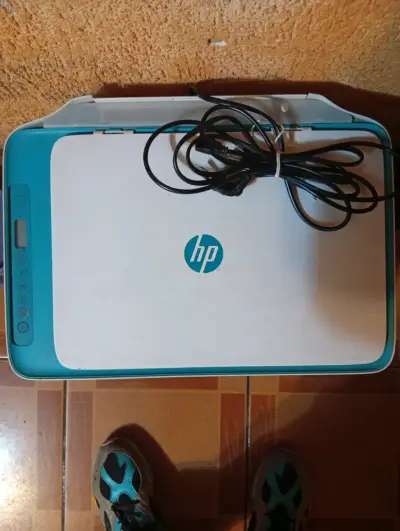 Impresora multifuncional HP blanca - miniatura 1