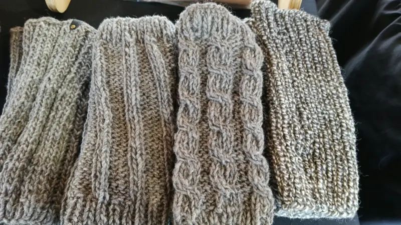 Polainas tejidos de lana gris