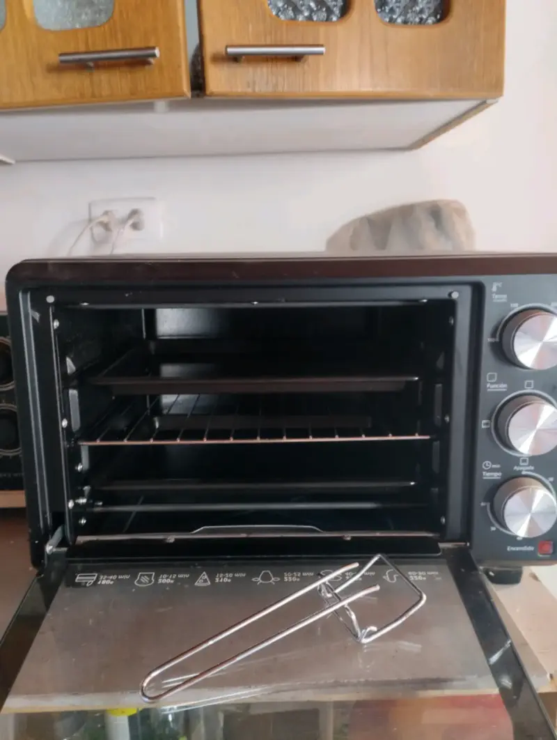 Horno eléctrico con controles manuales