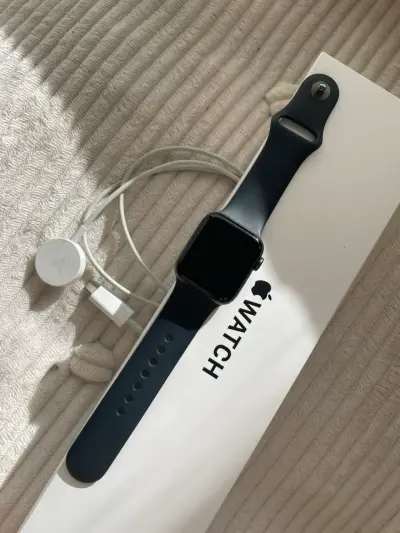 Apple Watch SE space gray - miniatura 1