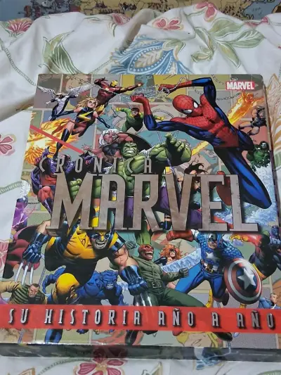 Libro Crónica historia de marvel - miniatura 1