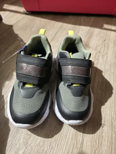 Zapatillas deportivas niño verde y negro - miniatura 1