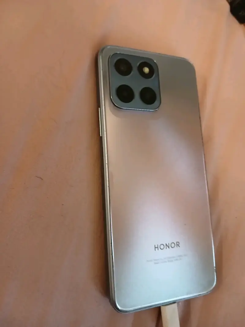 Smartphone Honor plateado X6S 125G - 1