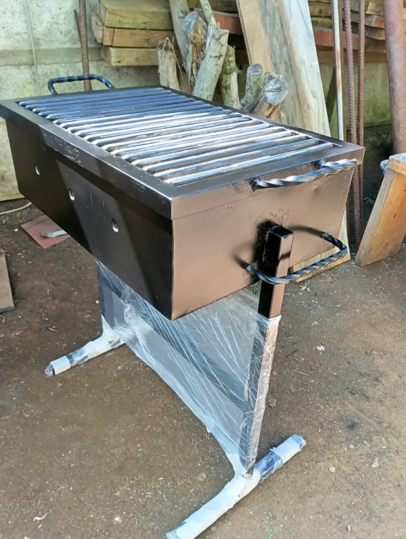 Parrilla de metal negra - 3