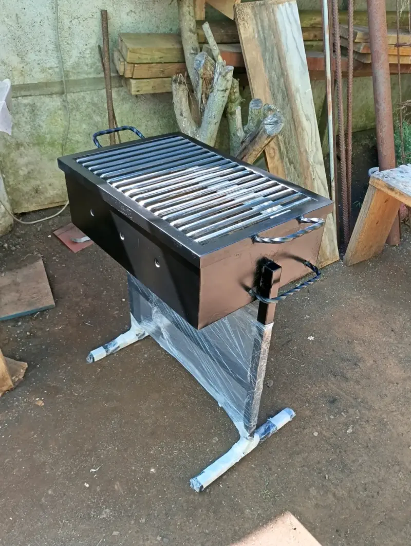 Parrilla de metal negra - 5