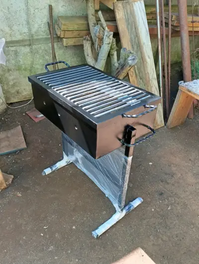 Parrilla de metal negra - miniatura 5