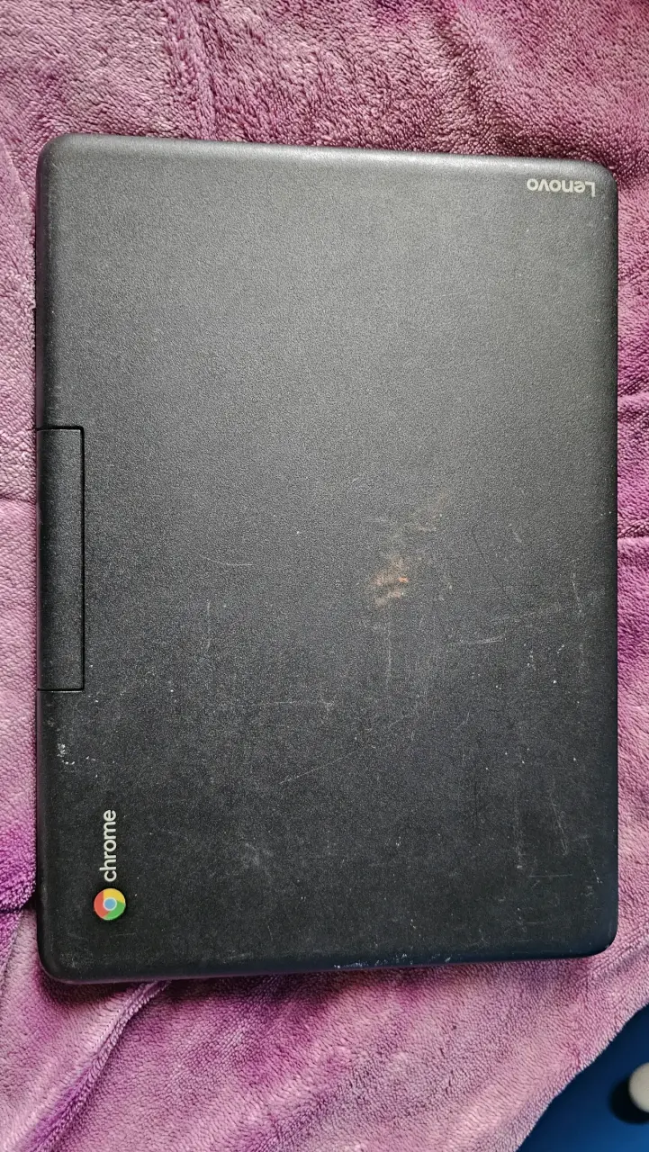 Laptop Lenovo Chromebook negro - 1