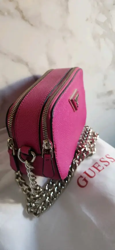 Cartera Guess fucsia Nueva - miniatura 2