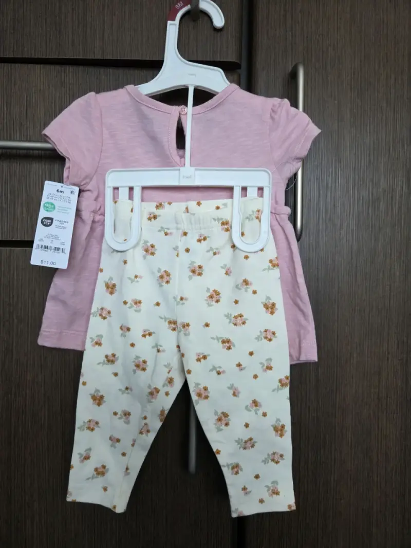 Conjunto bebé rosa y flores - 2