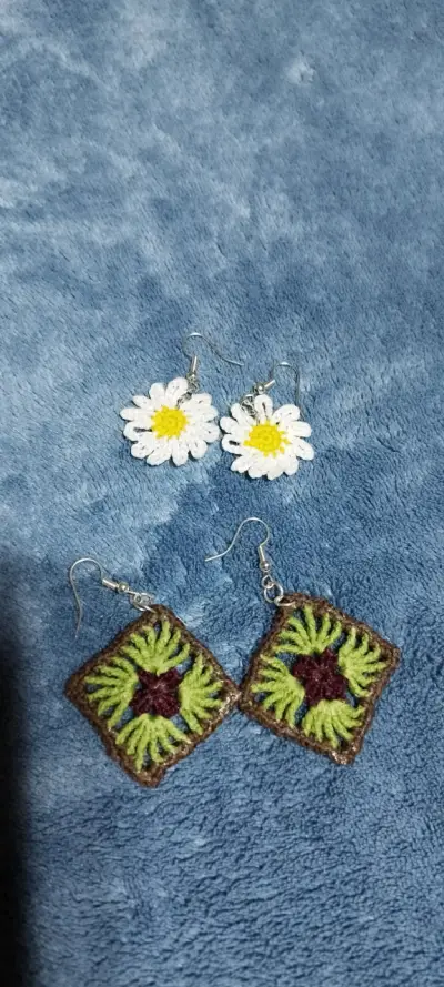 Aros tejidos diseño floral - miniatura 1