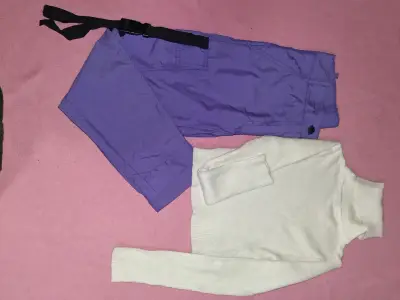 Polera burdeos con volantes - miniatura 4