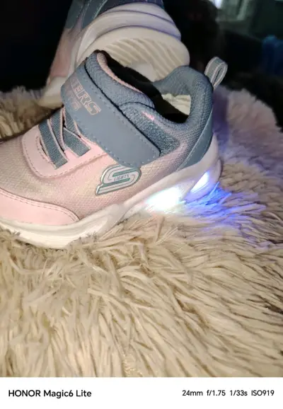 Zapatillas luces rosadas para niños - miniatura 5