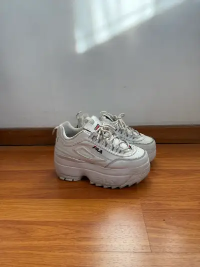 Zapatillas Fila blancas con plataforma - miniatura 1