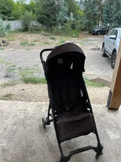 Coche de bebé plegable negro - miniatura 2