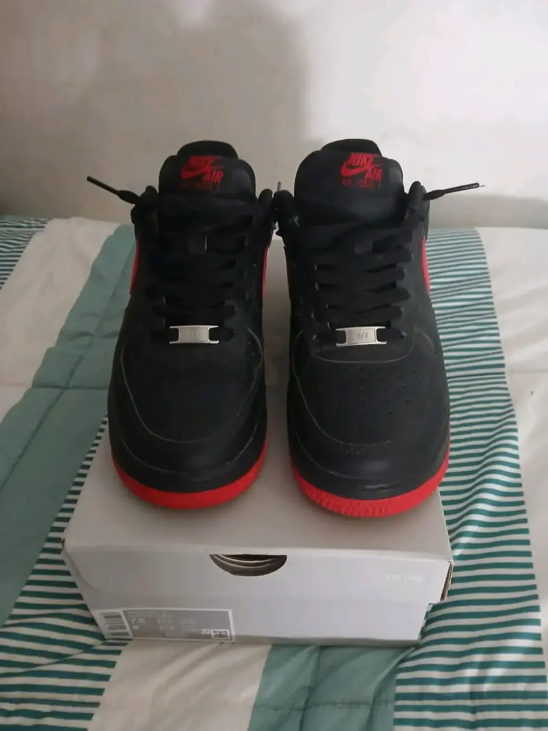 Zapatillas negras con rojo Nike - 3