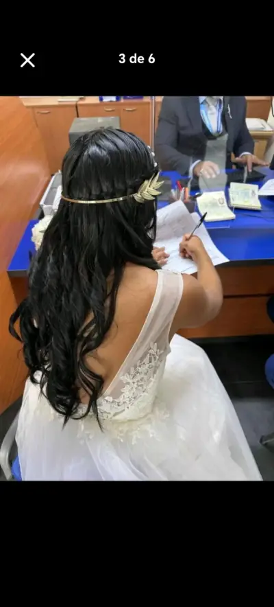 Vestido de novia blanco elegante - miniatura 3
