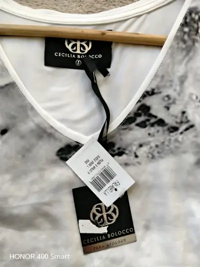 Polera blanca Cecilia Bolocco - miniatura 1
