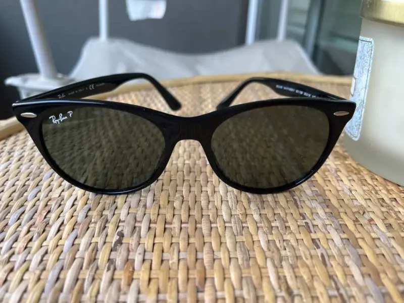 Gafas de sol negras clásicas - 3
