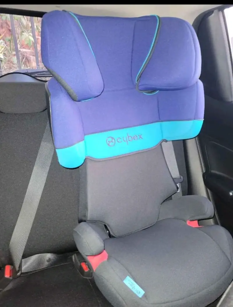 Silla de auto Cybex morada - 1