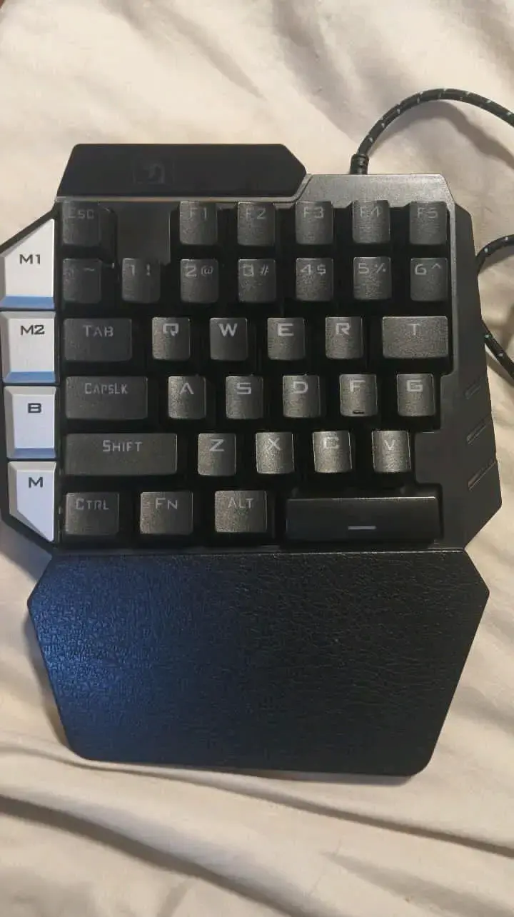Teclado para gaming Logitech - 1