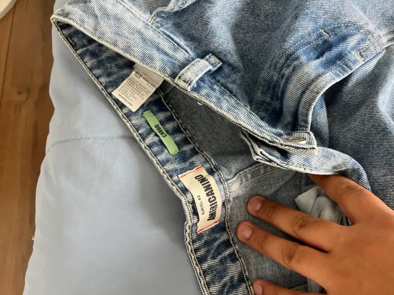 Jeans cargo de mezclilla azul - 3