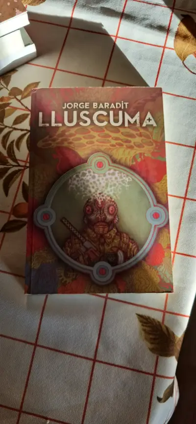 Libro 'Lluscuma' de Jorge Baradit - miniatura 1