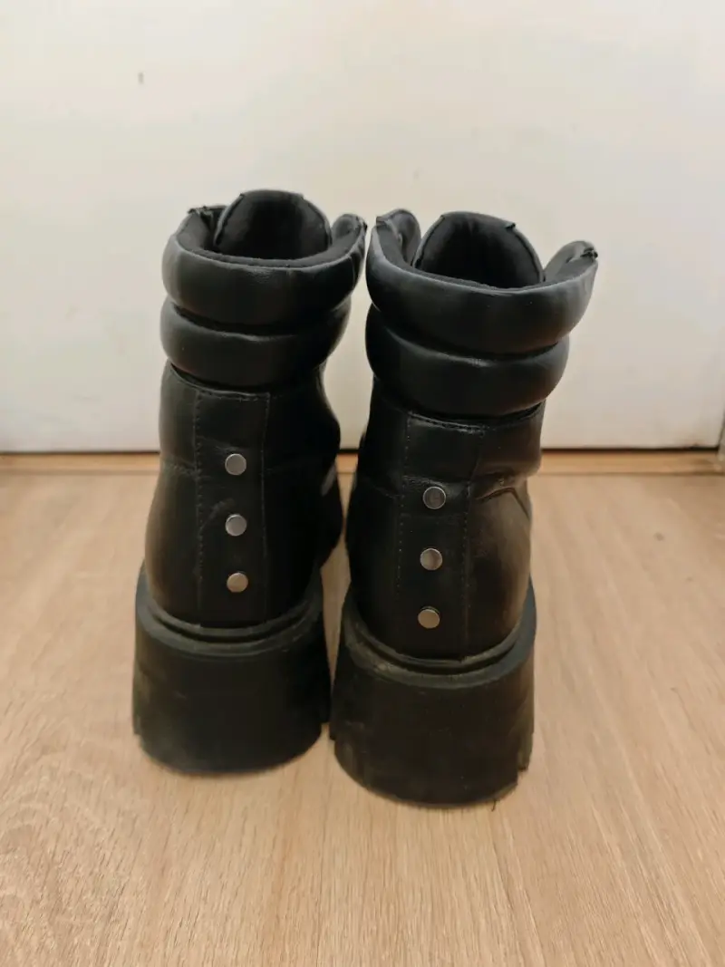 Botas negras con plataforma - 3