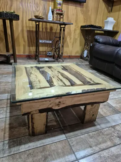 Mesa de centro rústica con vidrio - miniatura 2
