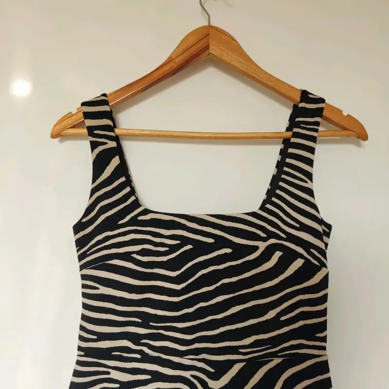 Vestido con estampado de cebra - 3
