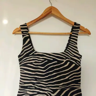 Vestido con estampado de cebra - miniatura 3