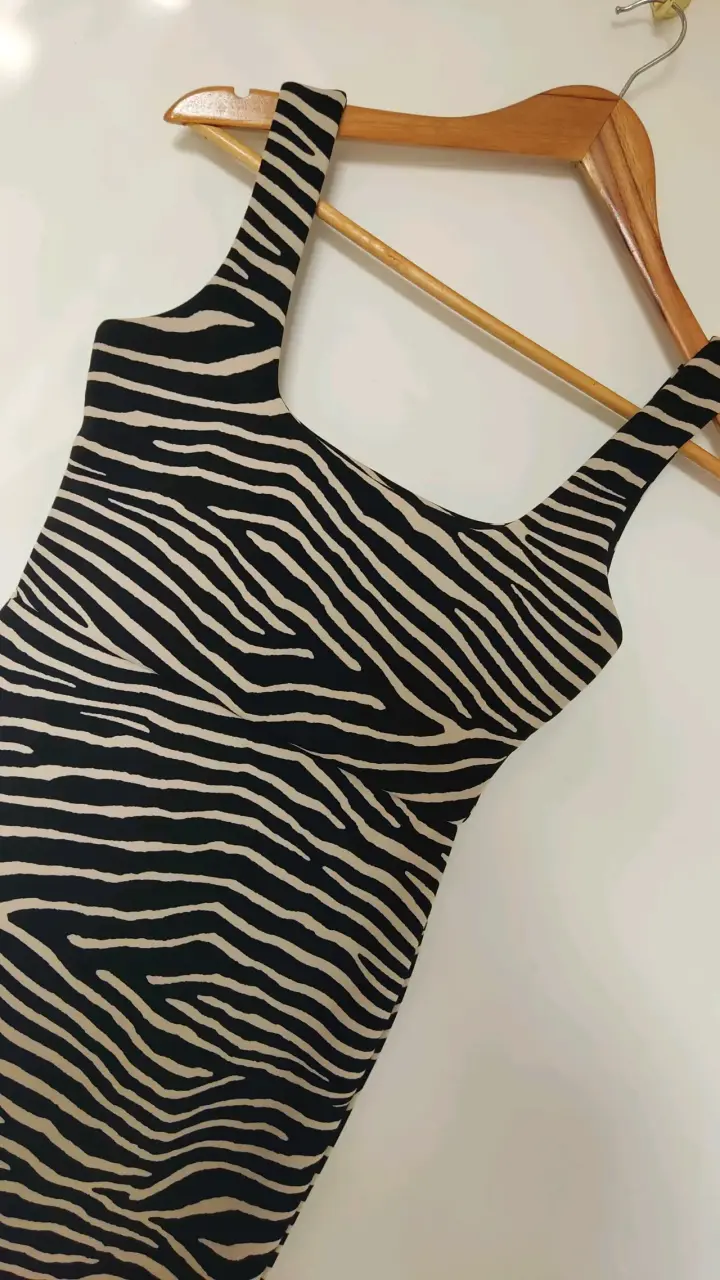 Vestido con estampado de cebra - 5