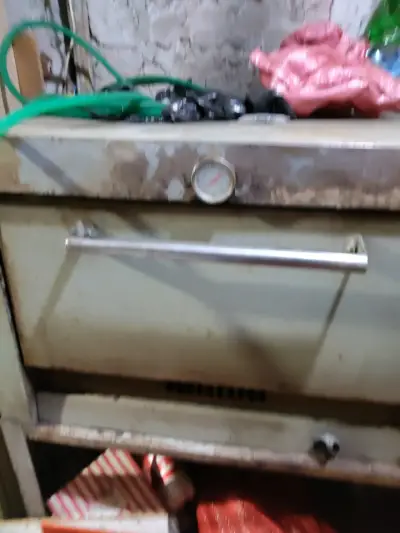 Horno a gas funcionando - miniatura 1