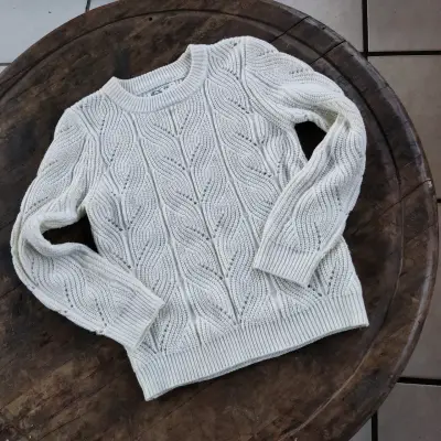 Sweater blanco tejido - miniatura 1
