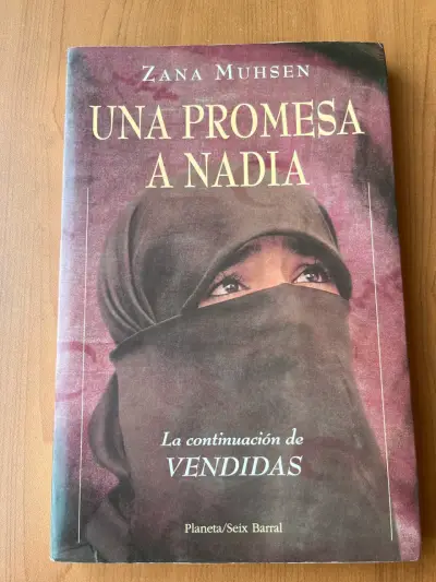 Libro Una Promesa a Nadia - miniatura 1