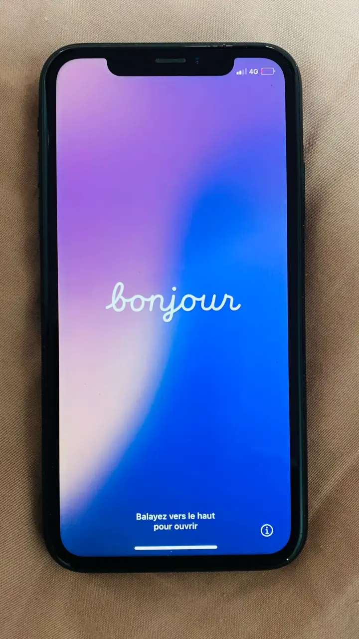 iPhone XR - 1