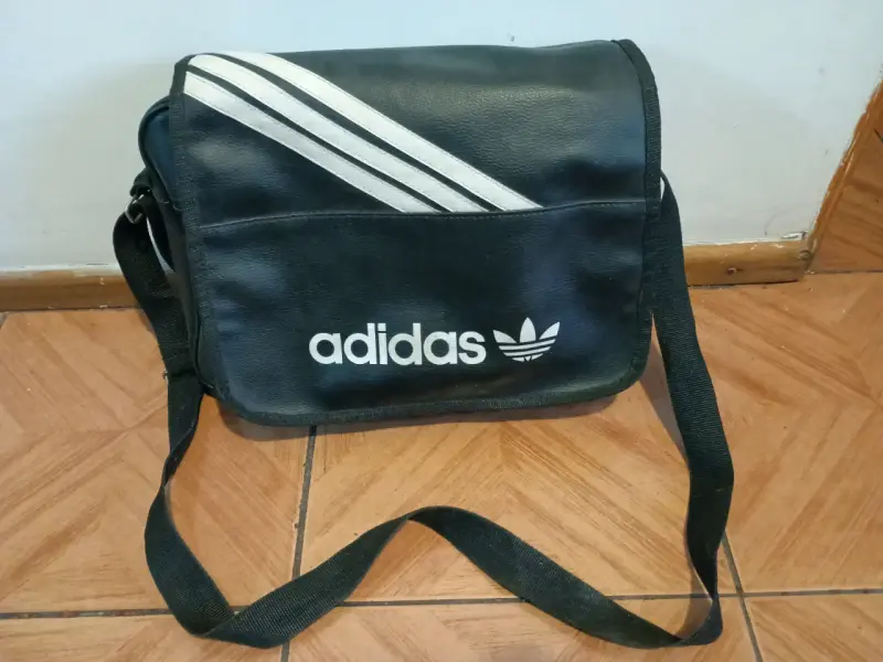 Bandolera Adidas negra vintage - 1