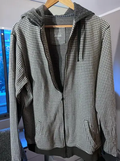 Chaqueta con capucha a cuadros - miniatura 4