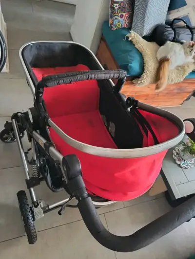 Coche de bebé negro con rojo amortiguadores - miniatura 3