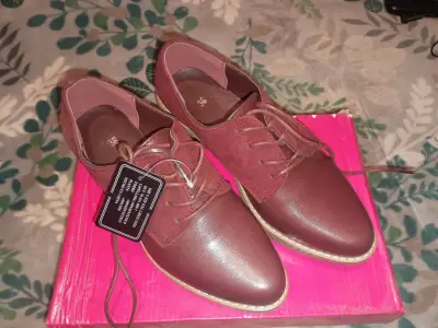Varios zapatos entre 35 y  36 nuevos y usados - miniatura 2