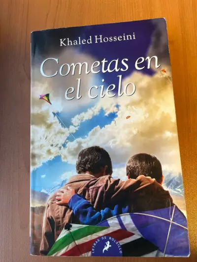 Libro 'Cometas en el cielo' - miniatura 1