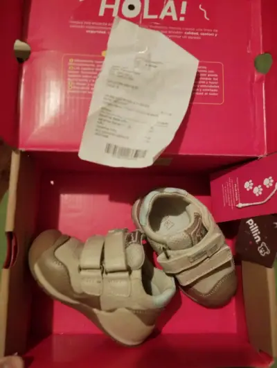 Zapatos infantiles beige Pillin Talla 18 - miniatura 1
