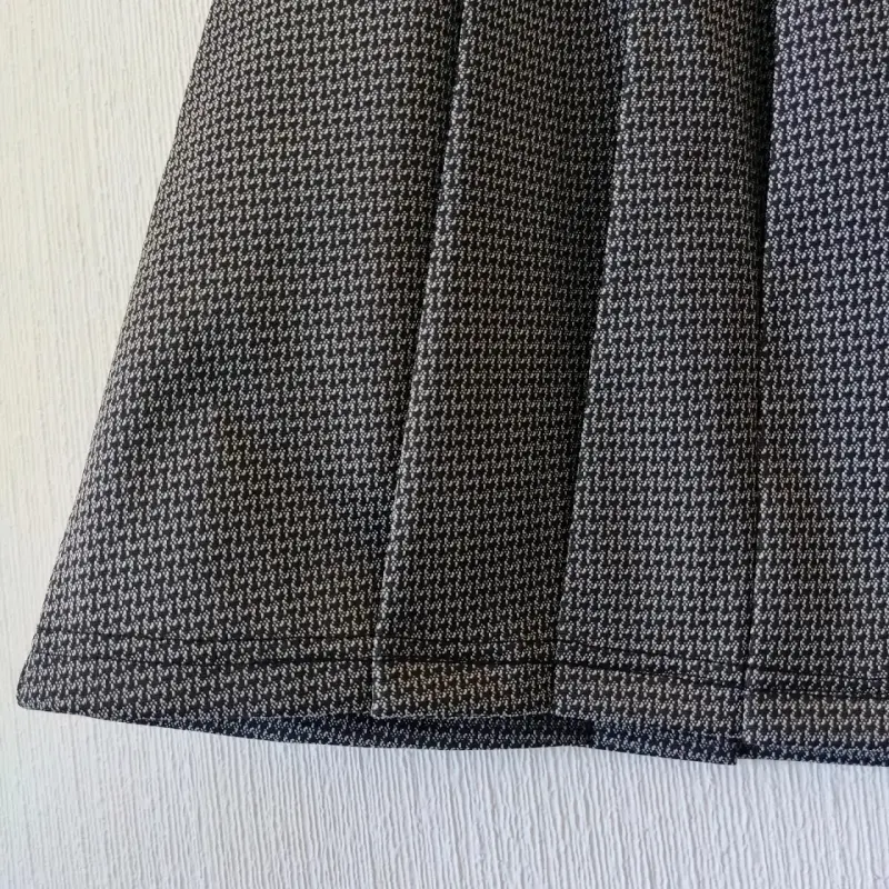 Falda corta gris a cuadros - 3