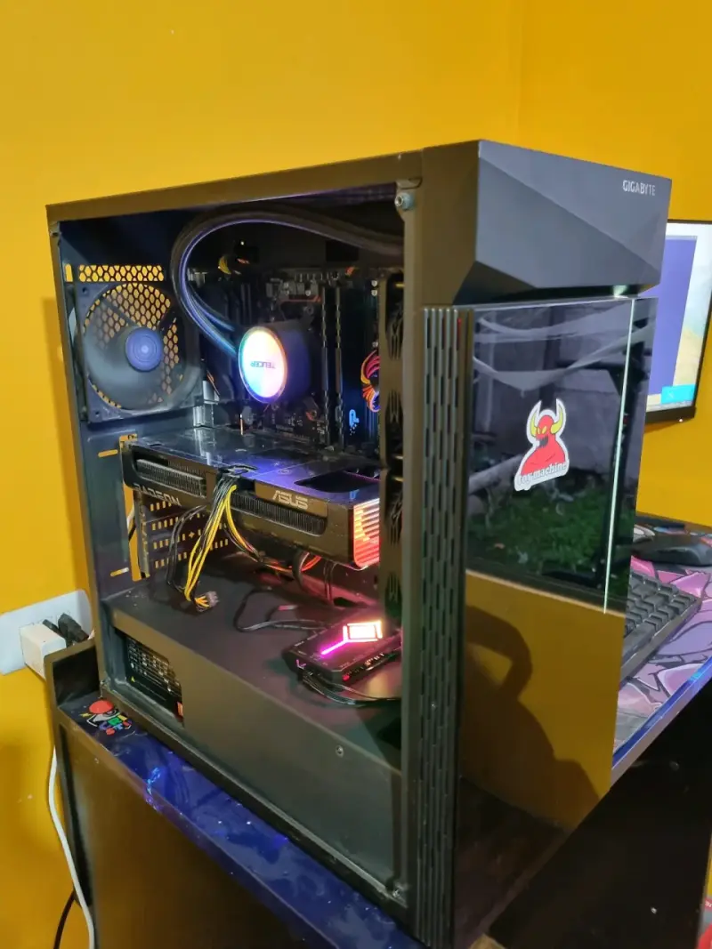 PC Gamer con iluminación RGB - 1