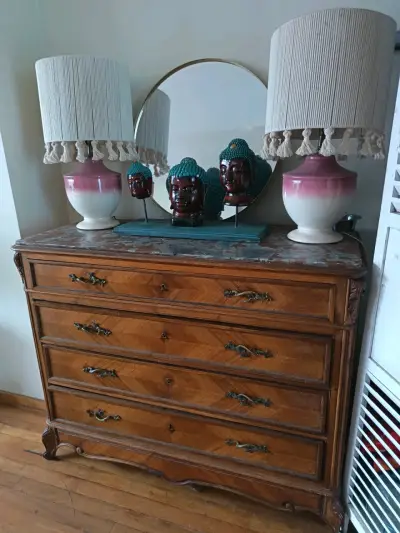 Cómoda de madera vintage - miniatura 2