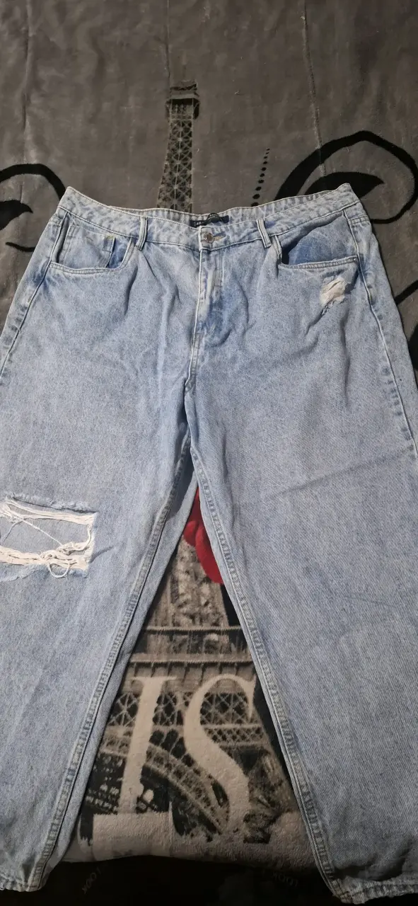 Jeans celestes rasgados