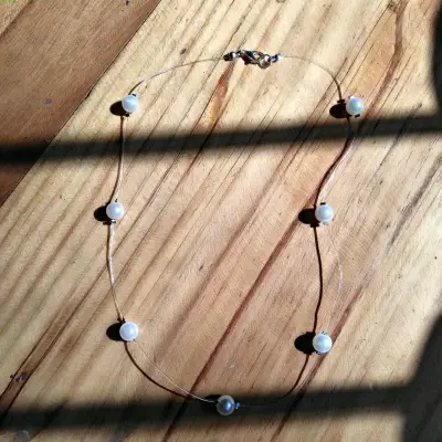 Collar de hilo con perlas - miniatura 3