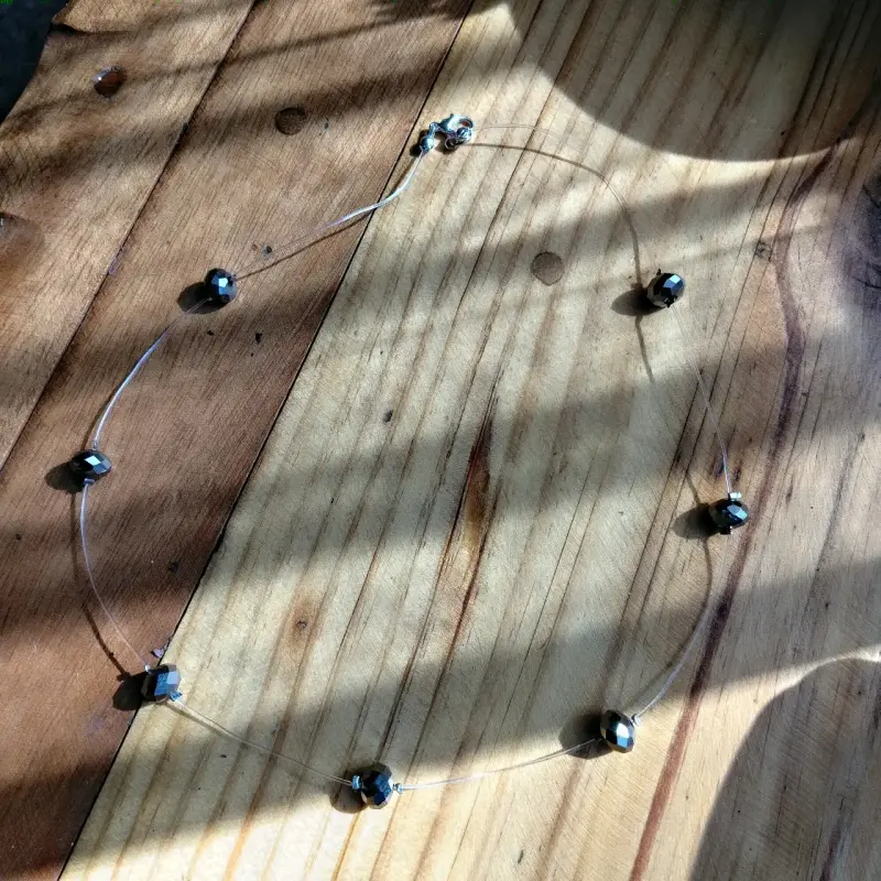 Collar de hilo con perlas - 5