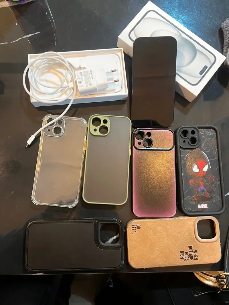iPhone 15 - 6