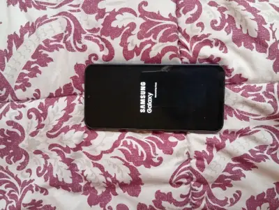 Samsung Galaxy en buen estado - miniatura 1