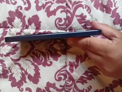 Samsung Galaxy en buen estado - miniatura 3